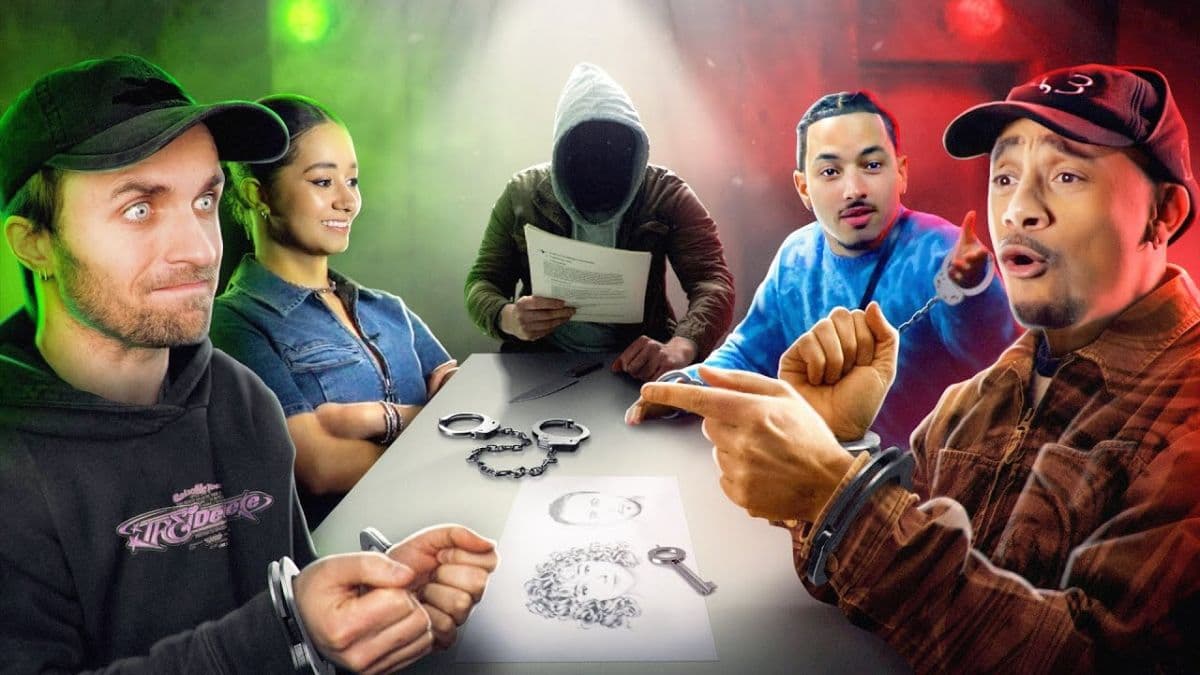 une miniature d'une vidéo de Squeezie contenant Squeezie, Lena Situation, Théo et Mister V