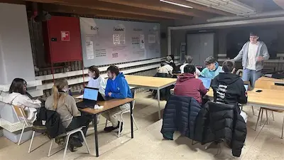 photo reprenant une majorité de la pièce actuelle